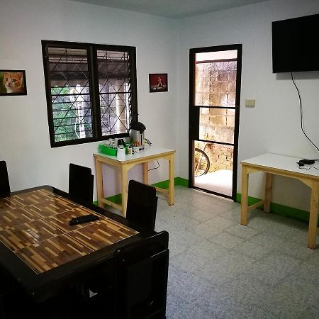 Stay With Jame Hostel Chiang Mai Bagian luar foto