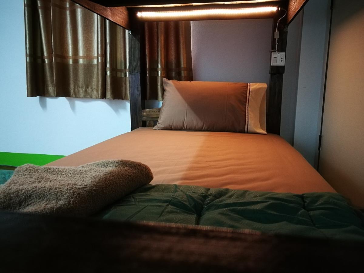 Stay With Jame Hostel Chiang Mai Bagian luar foto